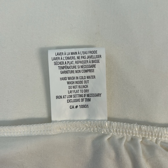 NWOT Melanie Lyne ivory t-shirt with metal detail - Picture 8 of 10